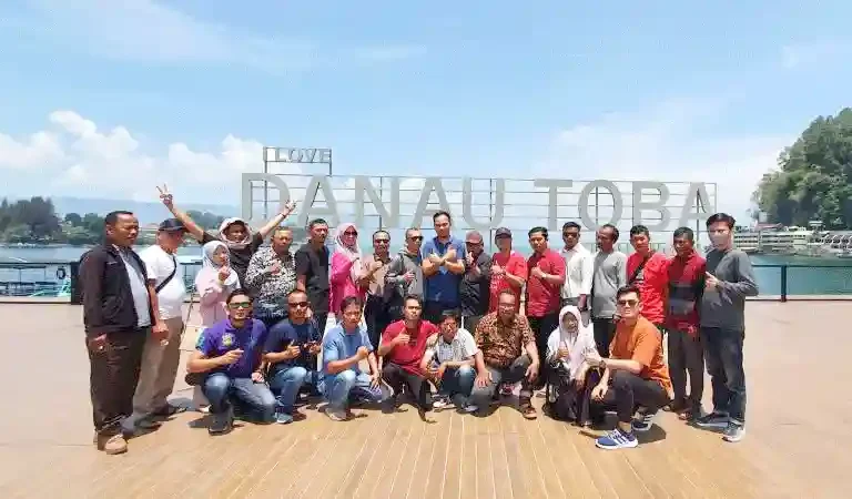 Paket Tour Medan Danau Toba 2 Hari 1 Malam
