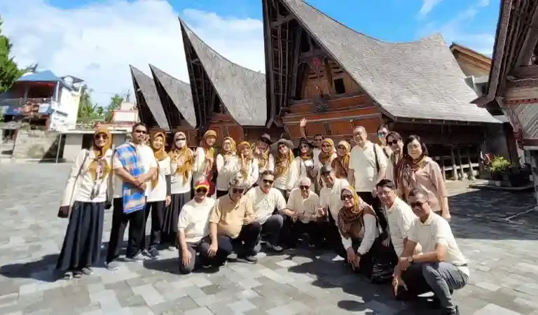 Paket Wisata Medan Danau Toba Terbaik 5D4N
