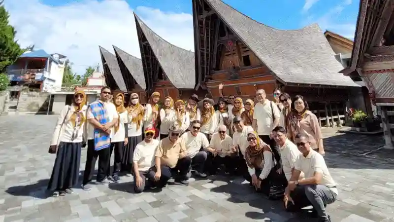 Paket Wisata Medan Danau Toba Terbaik 5D4N