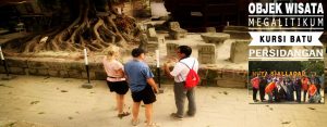 Kursi Batu Persidangan Huta Siallagan