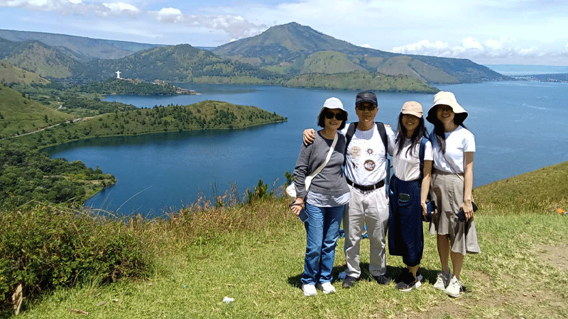 tour danau toba taman simalem resort