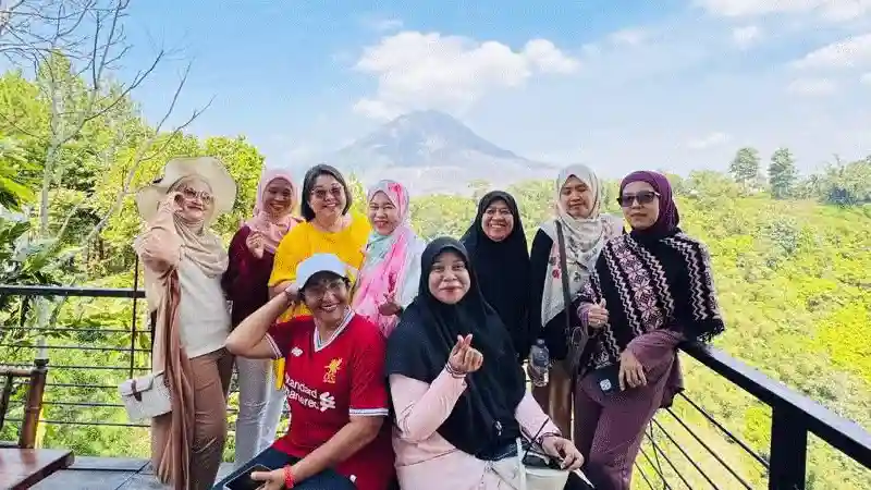 Paket Tour Medan Berastagi Taman Simalem Resort 2 Hari