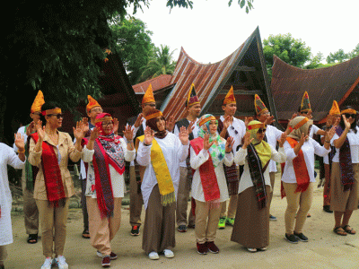 penawaran paket wisata medan danau toba murah